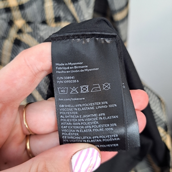 H&M Black Yellow Plaid Long Sleeve Preppy Clueless Mini Swing Dress Size Medium - Picture 6 of 7